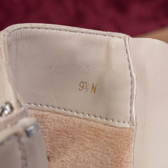 Vaneli Women Natta Ivory Leather Chain Link Narrow Ankle Chelsea Boots sz 9.5 - Picture 7 of 8